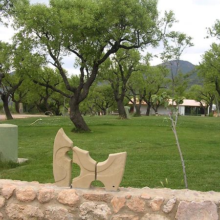 Camping Castillo De لواري المظهر الخارجي الصورة
