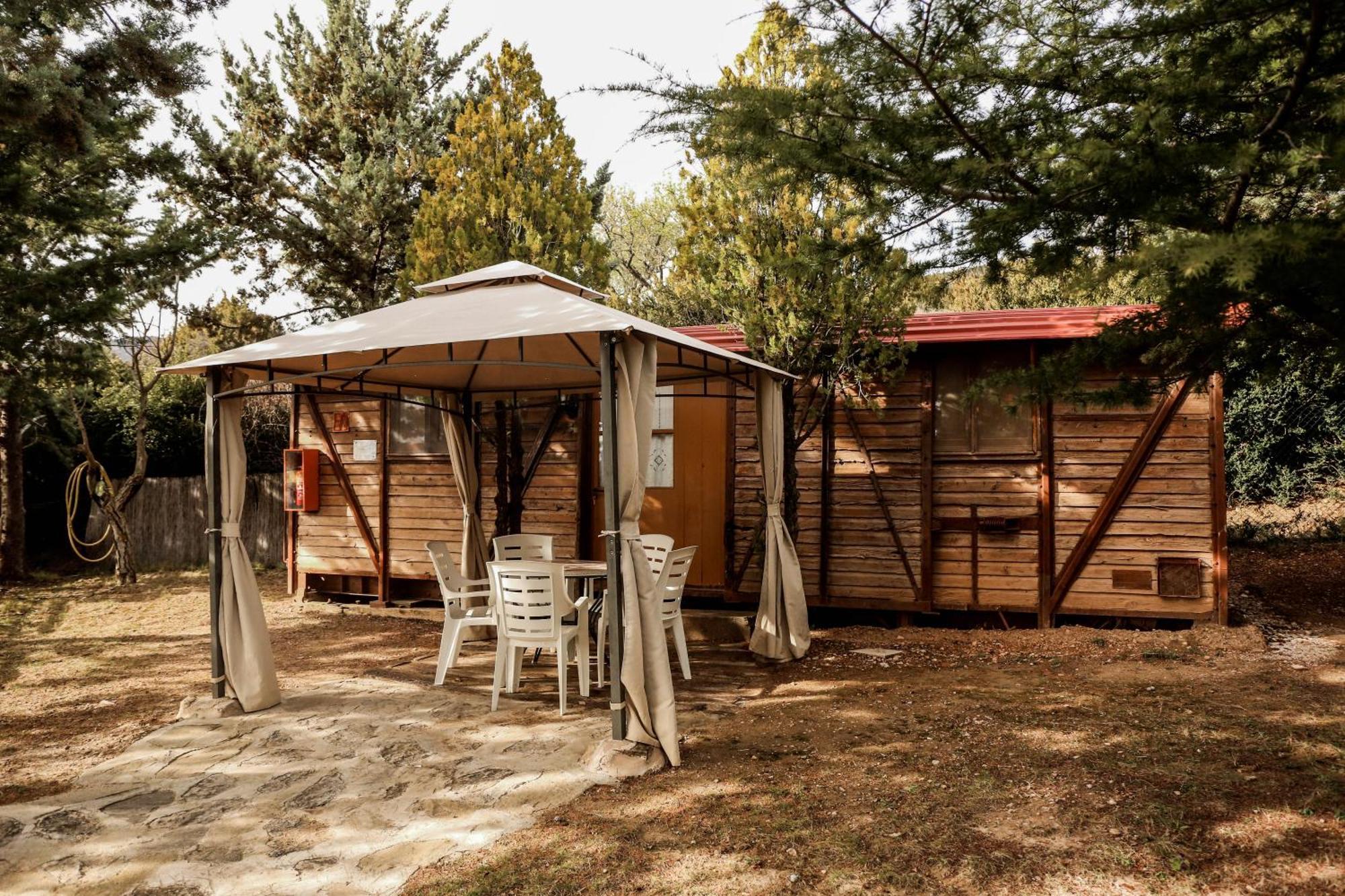 Camping Castillo De لواري المظهر الخارجي الصورة