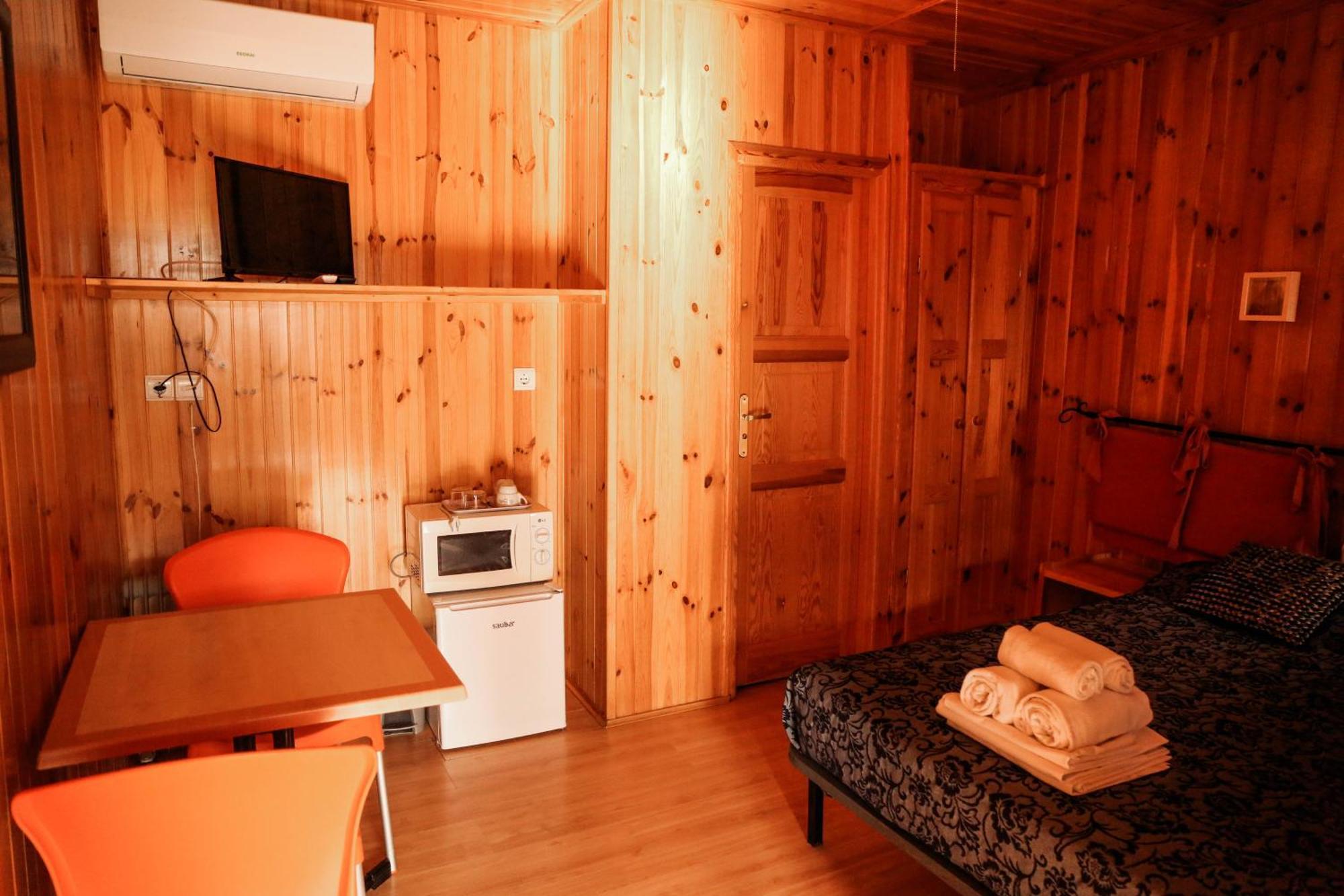 Camping Castillo De لواري المظهر الخارجي الصورة